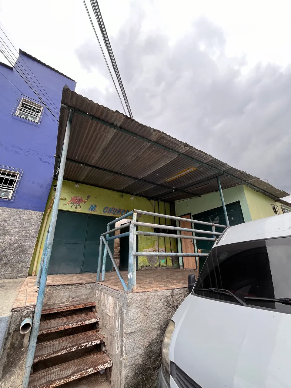 Conjunto de kitnets em ramos