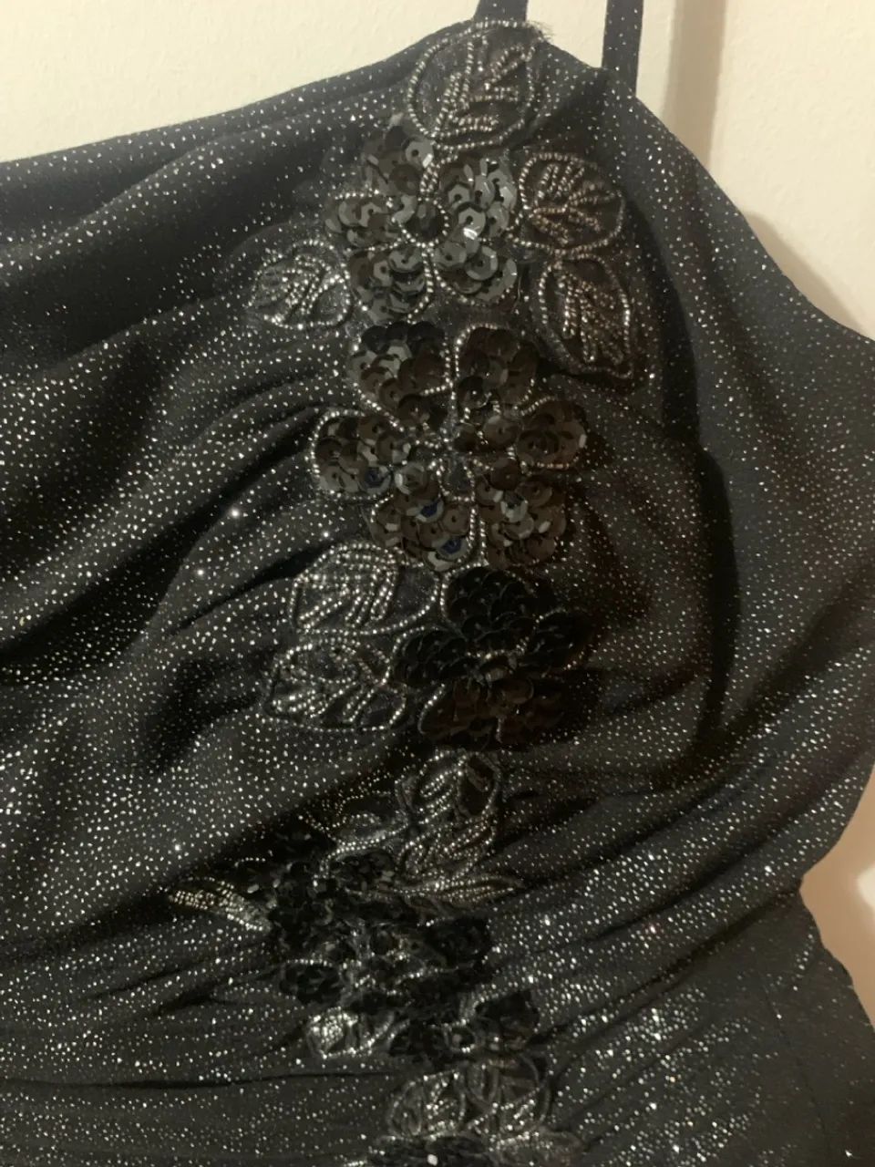 Vestido Festa preto para festa com lantejoulas  - Foto 3