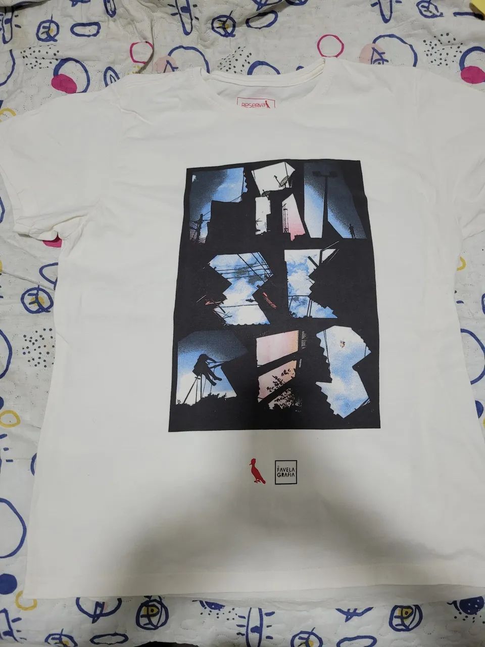3 camisetas, 60R$, cada.