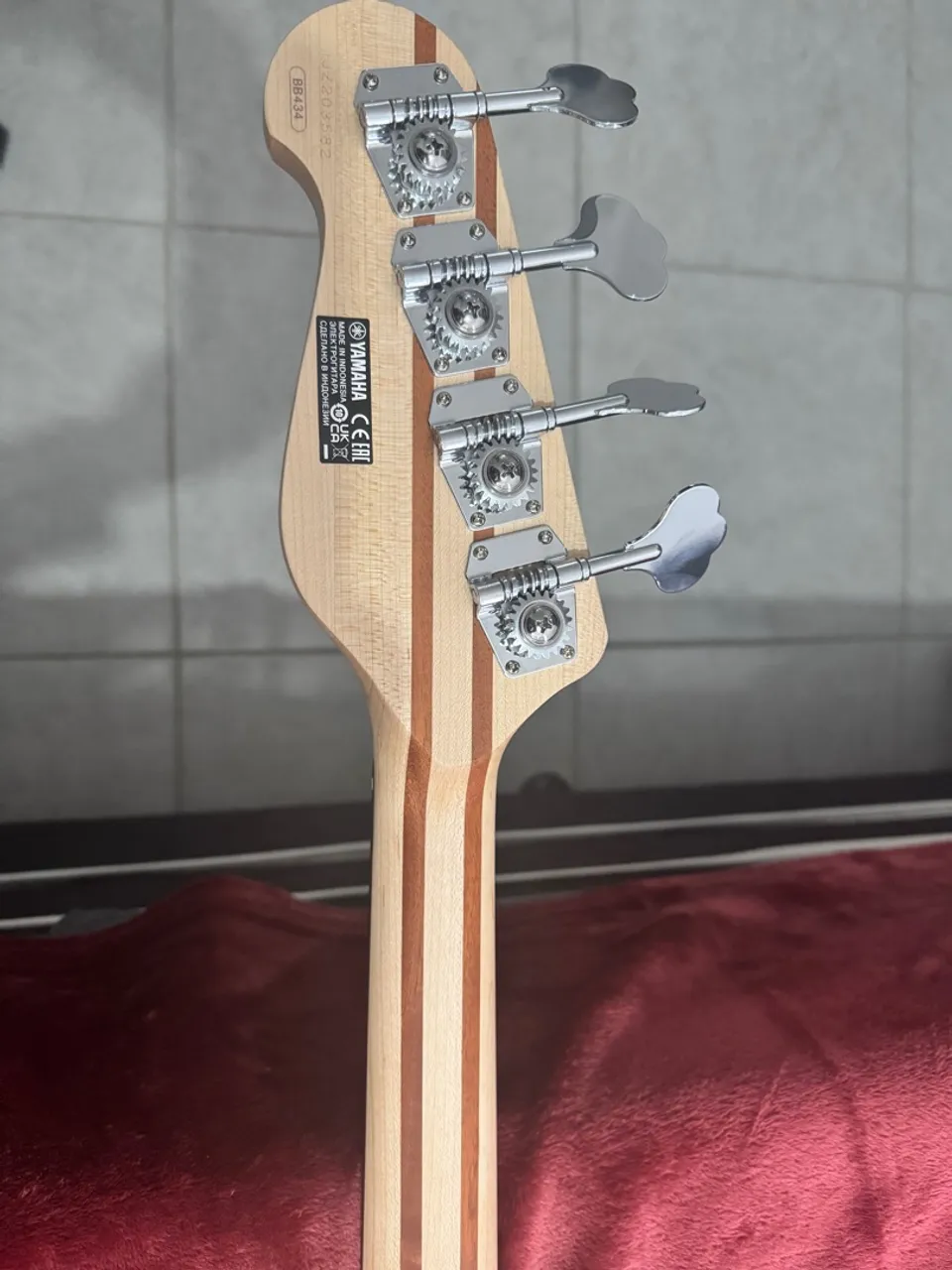 Baixo Yamaha BB434 Sunburst