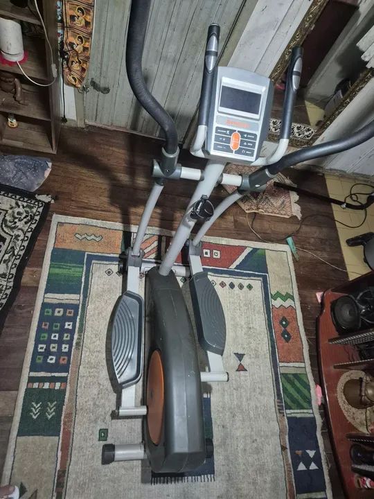 Vendo Elíptico semi novo 