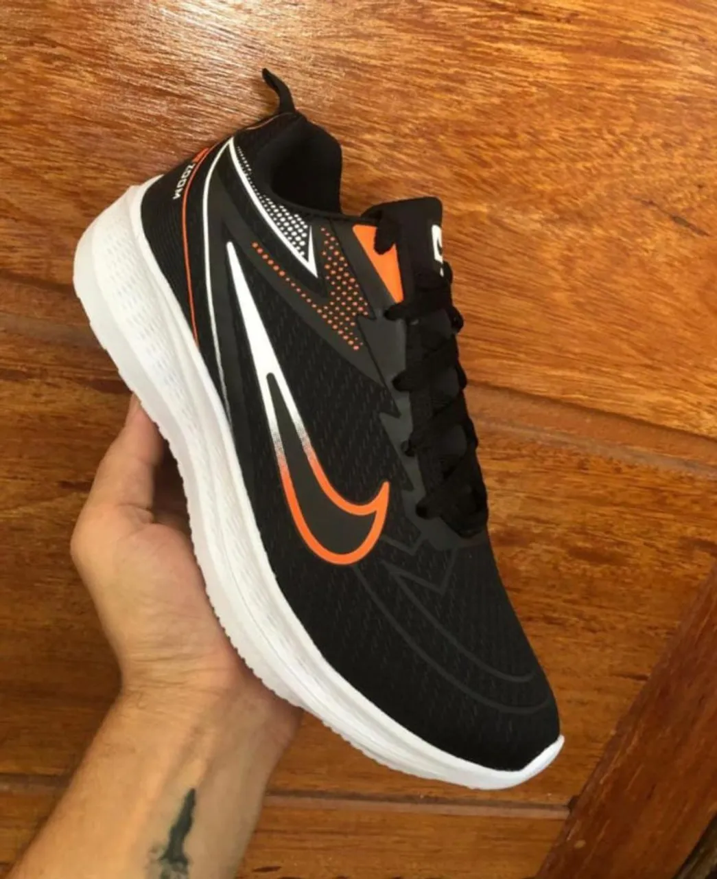 Tênis Nike Zoom Masculino Preto e Laranja