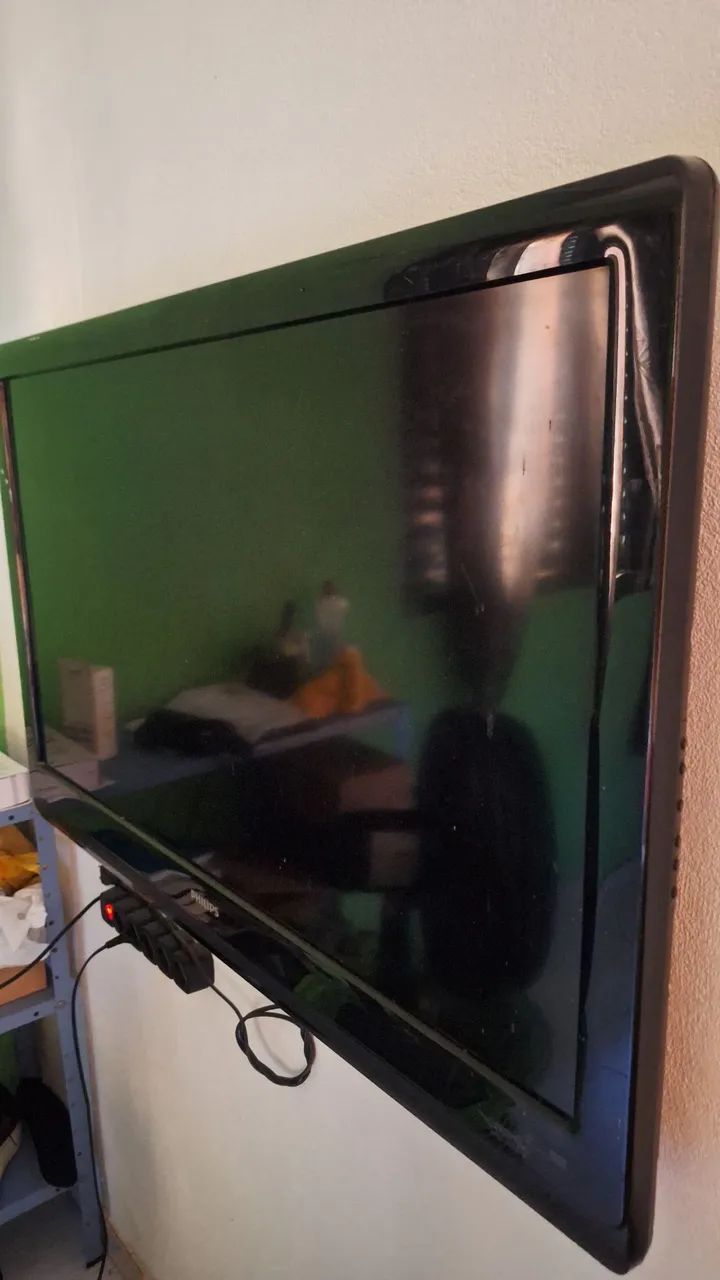TV Philips LCD 42 polegadas (com defeito)