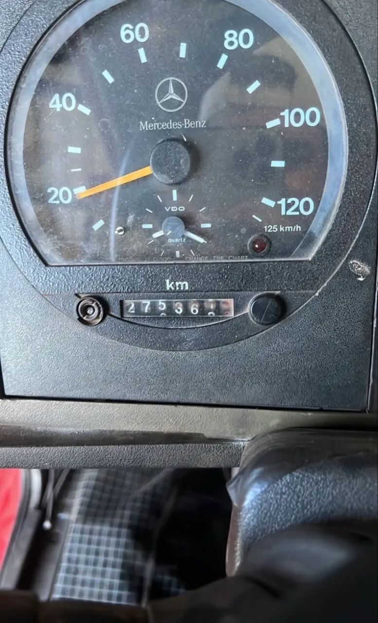 Mercedes-Benz 710 2011 - Foto 4