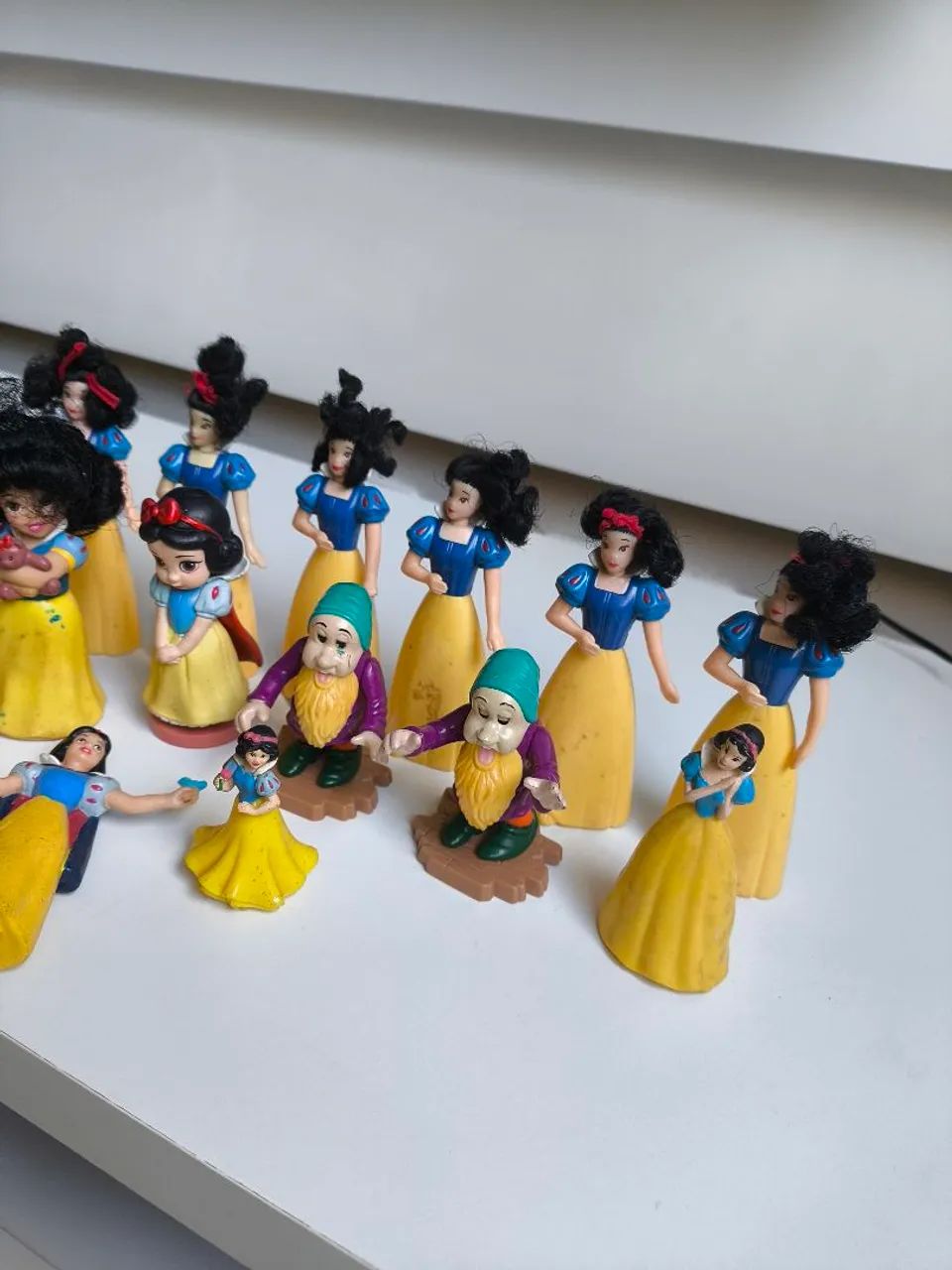 Lote miniaturas branca de neve 17 itens  - Foto 3