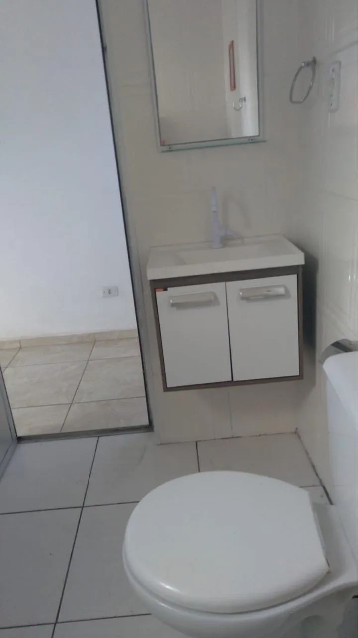 Aluga se casa 3 cômodos  - Foto 2