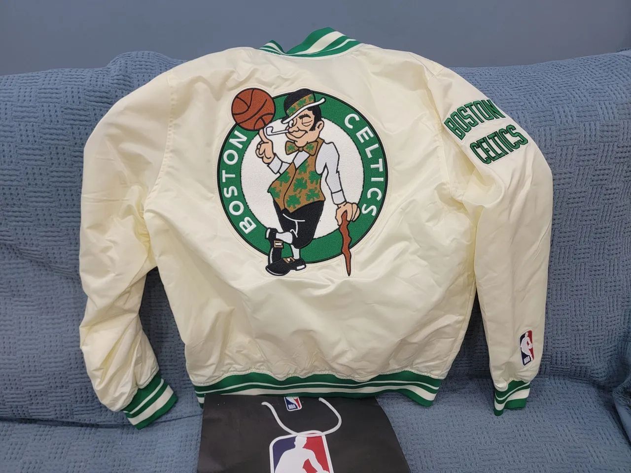 NBA - Jaqueta Boston Celtics Pro Standard - NOVA - XL - Foto 4
