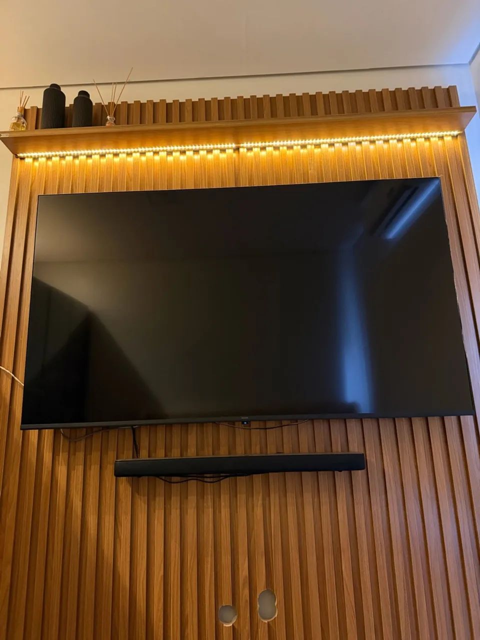 Tv 75? + Painel amadeirado com Led + home