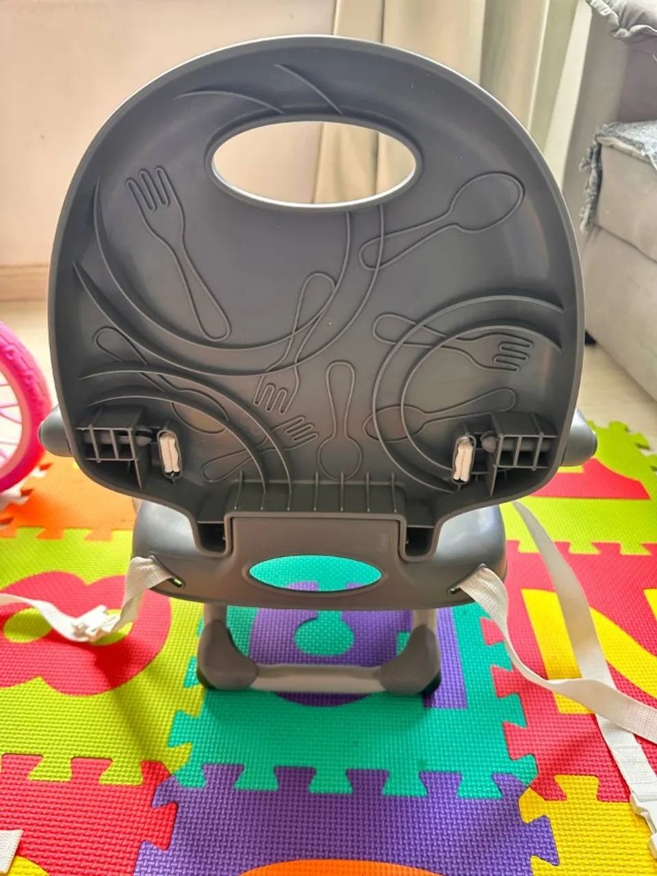 Cadeira de alimentação infantil Chicco - cor cinza - Foto 3