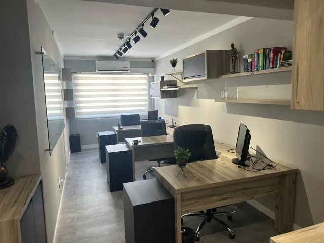 VENDO / PASSO PONTO DE SALA COMERCIAL COMPLETA E MOBILIADA - Foto 3