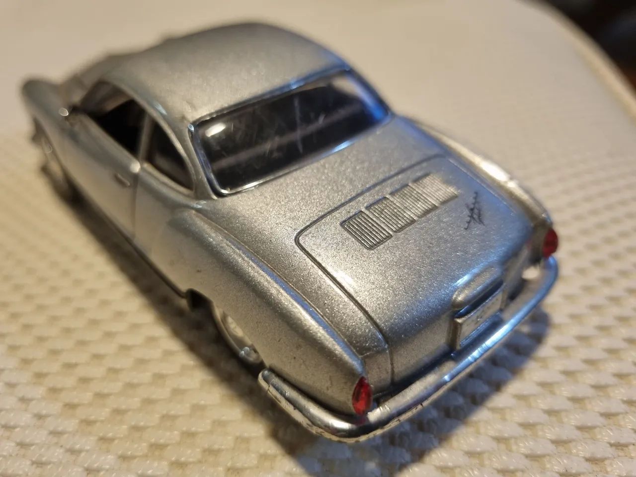 Miniatura Volkswagen Karmann Ghia 1966 (SS 5742) - Foto 5
