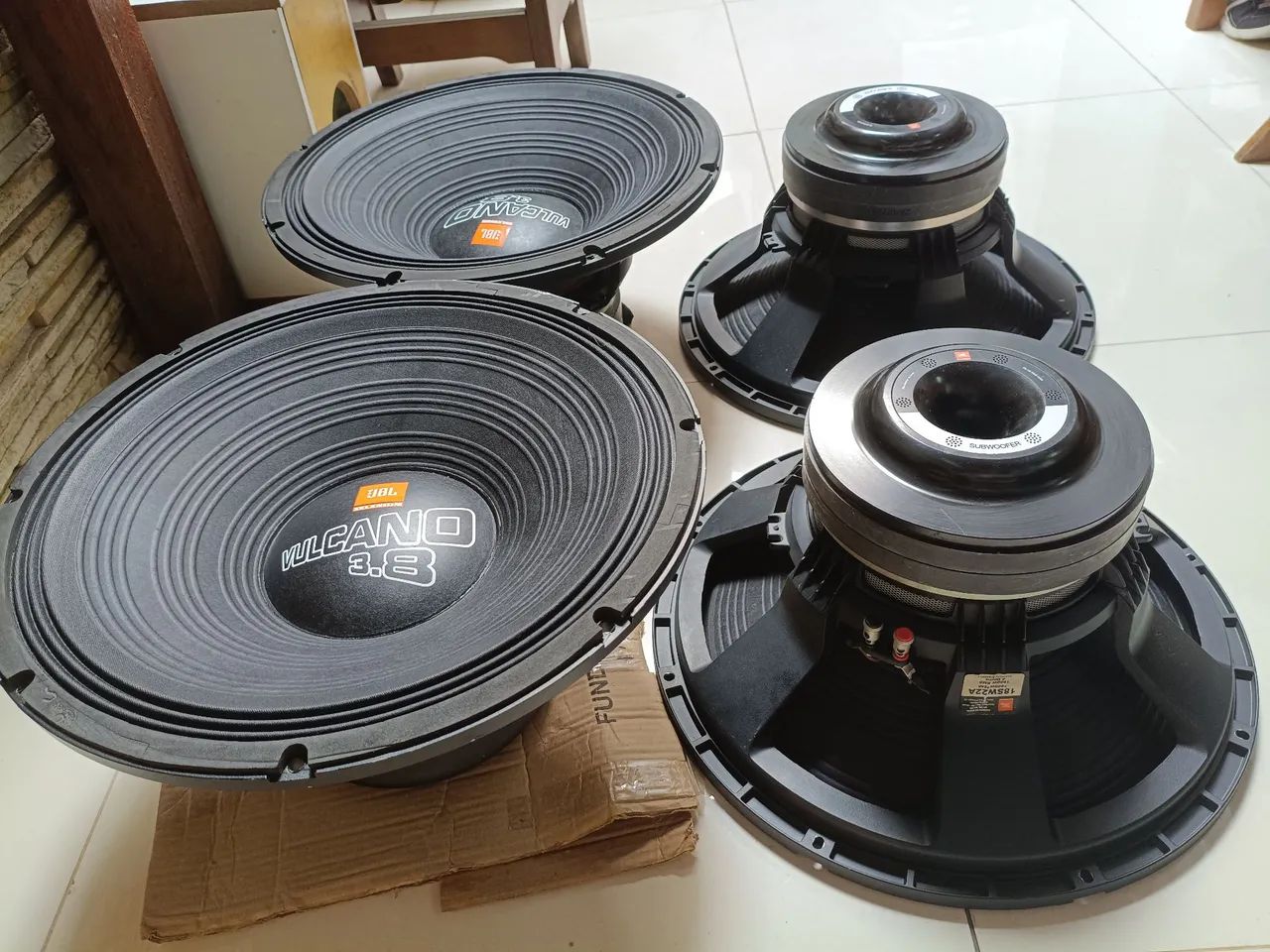 Subwoofer JBL Vulcano - Foto 2