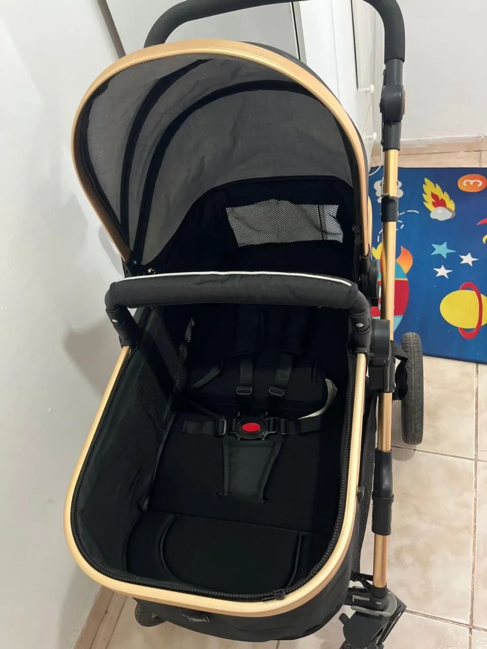 Carrinho de bebê + bebê conforto+ brindes  - Foto 2