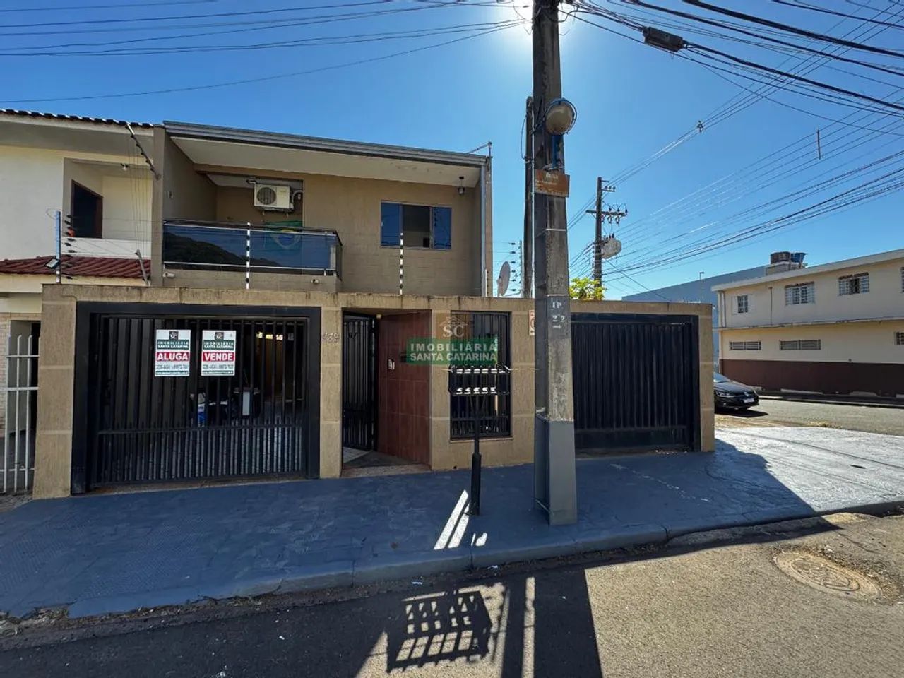 Sobrado à venda em Maringá, Jardim Liberdade, com 3 quartos, com 158 m²