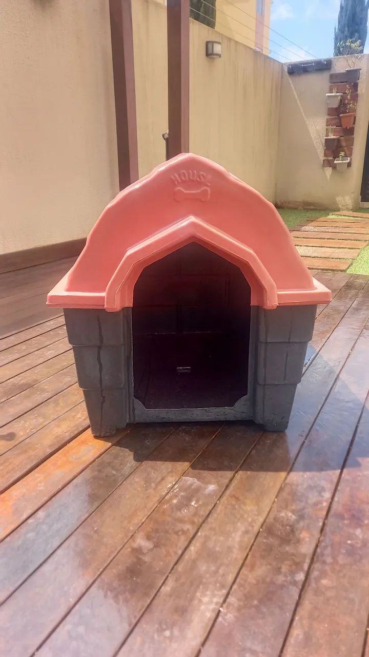 Casinha plástica para cachorros 