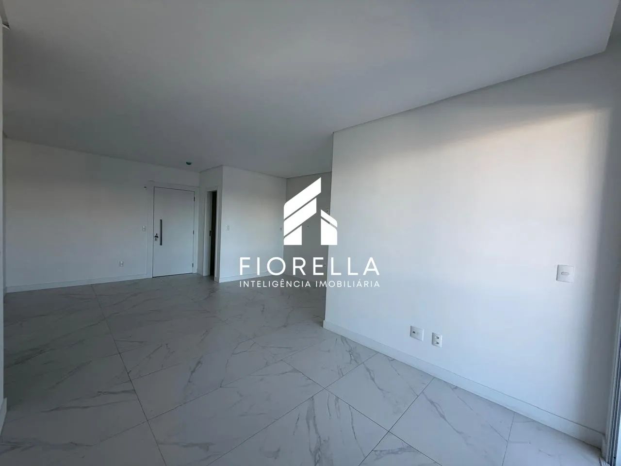 Apartamento à venda com 03 suítes no bairro Estreito - Florianópolis/SC. - Foto 2