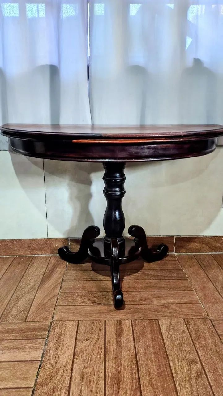 Delivering a retractable solid wood table470985996303093761