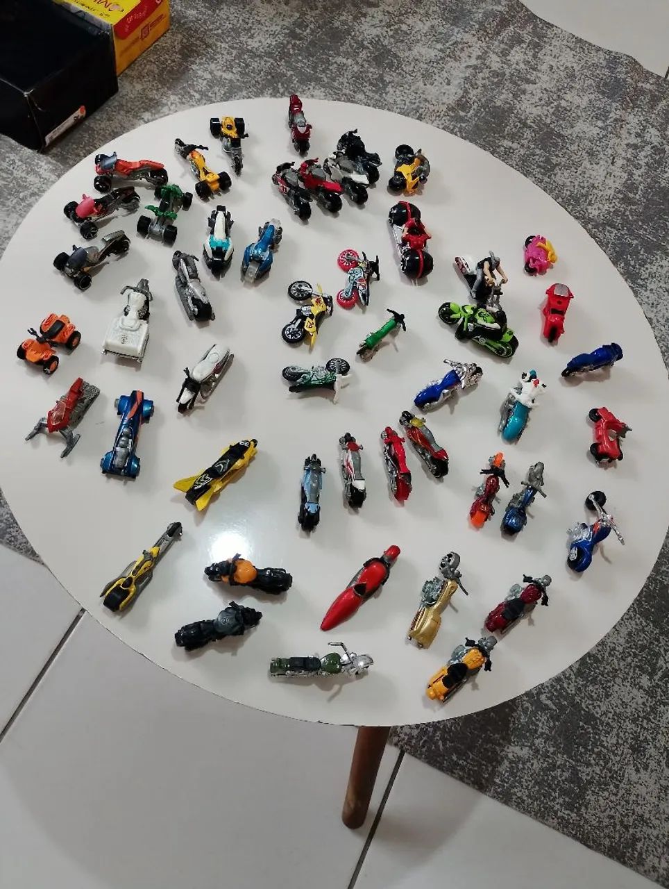 Motos Hotwheels, Maisto e outras marcas 
