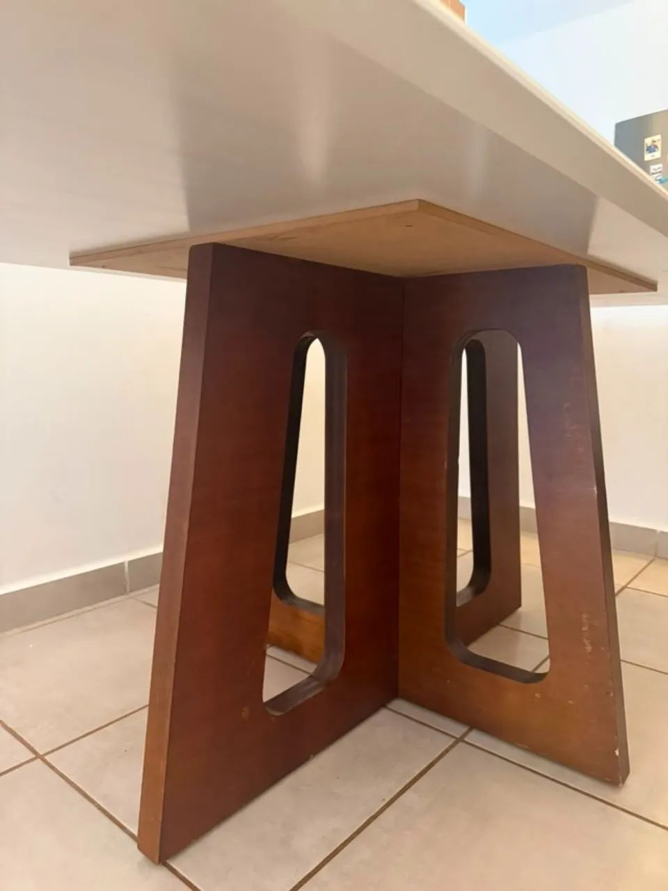 Mesa de jantar moderna em excelente estado! - Foto 5