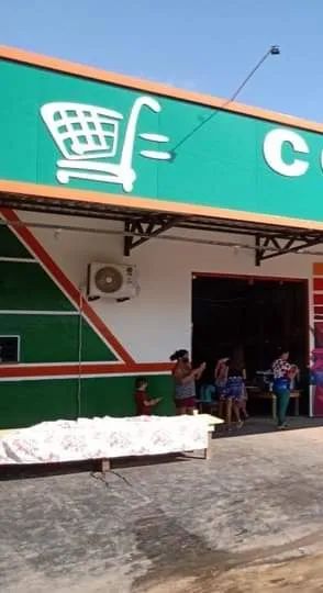 DEPÓSITO COM 2 CÂMARA FRIGORÍFICA E UM ESCRITÓRIO 