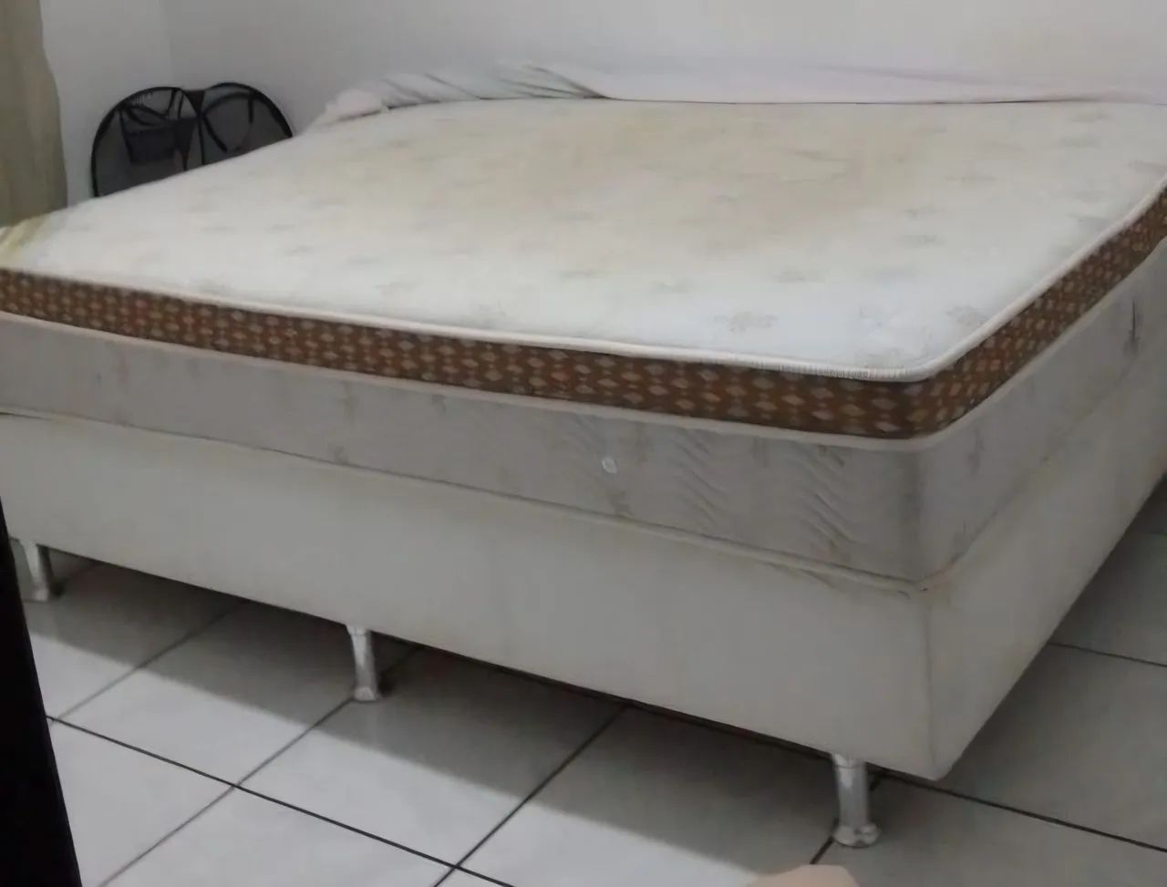 Cama box casal ortobom usada, molas ensacadas