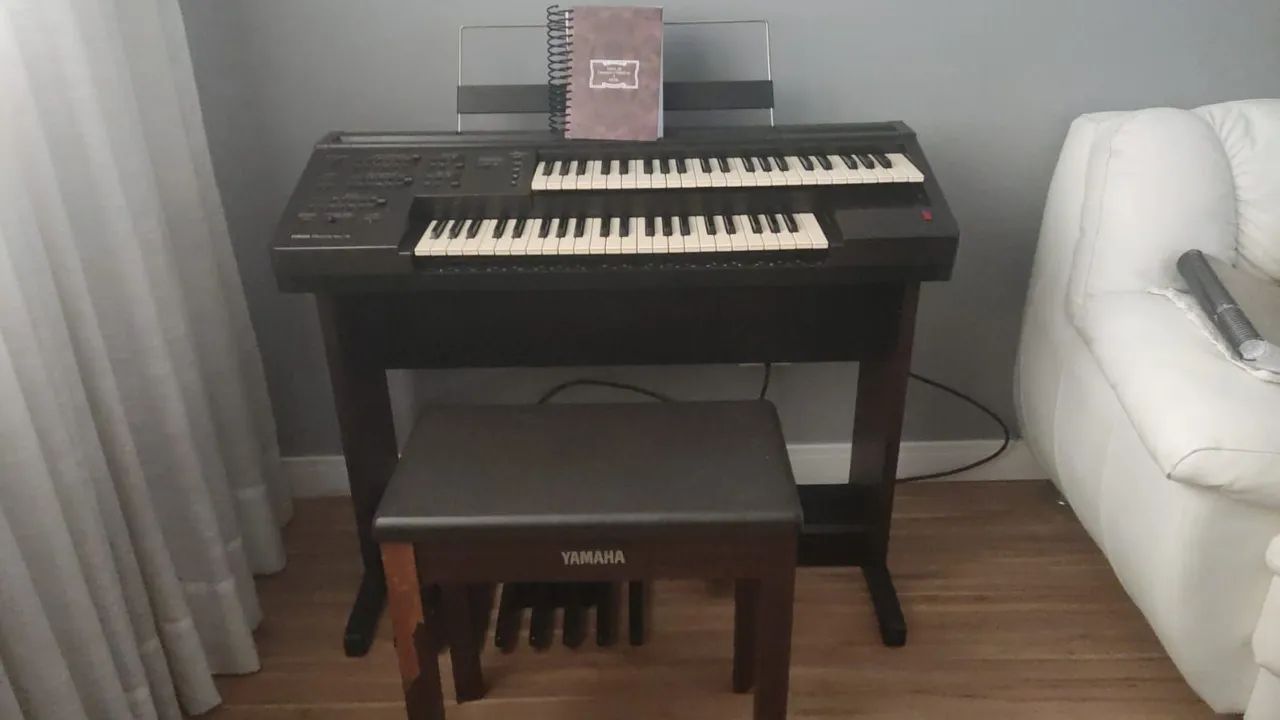 Órgão Yamaha Electone EL-3 