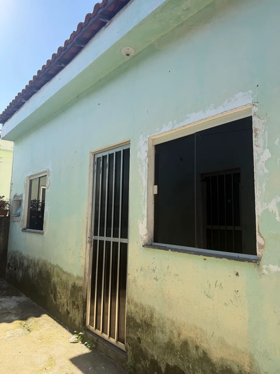 Casa de vila 1 quarto + sala 