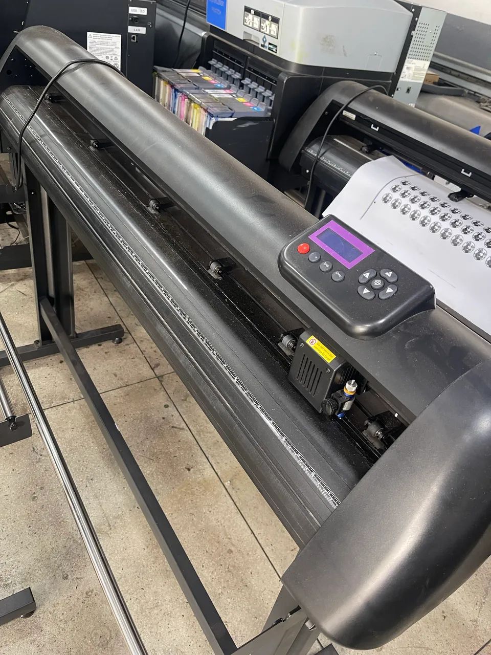 Plotter de recorte perfeito para sua produção com câmera e com laser - Foto 5