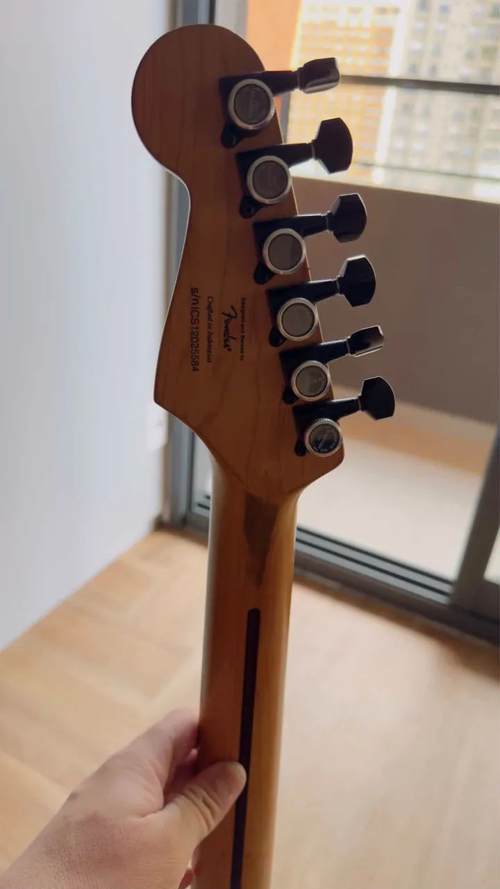 Guitarra Classic Vibe muito nova e com Upgrades  - Foto 4