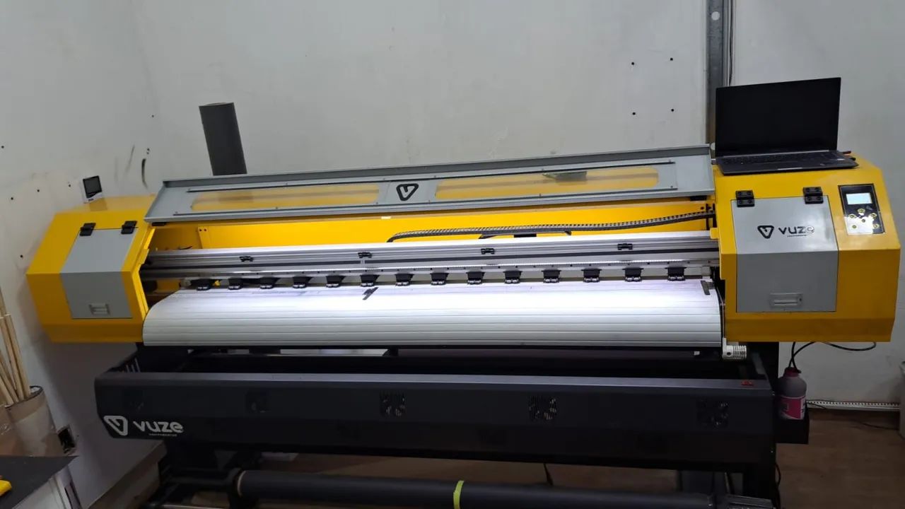Vendo equipamento de uma gráfica rápida