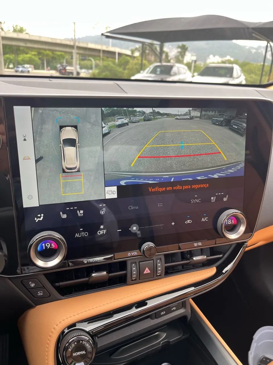 Lexus NX-450h+ AWD 2.5 16V Aut. (Híbrido), foto 13 de 14