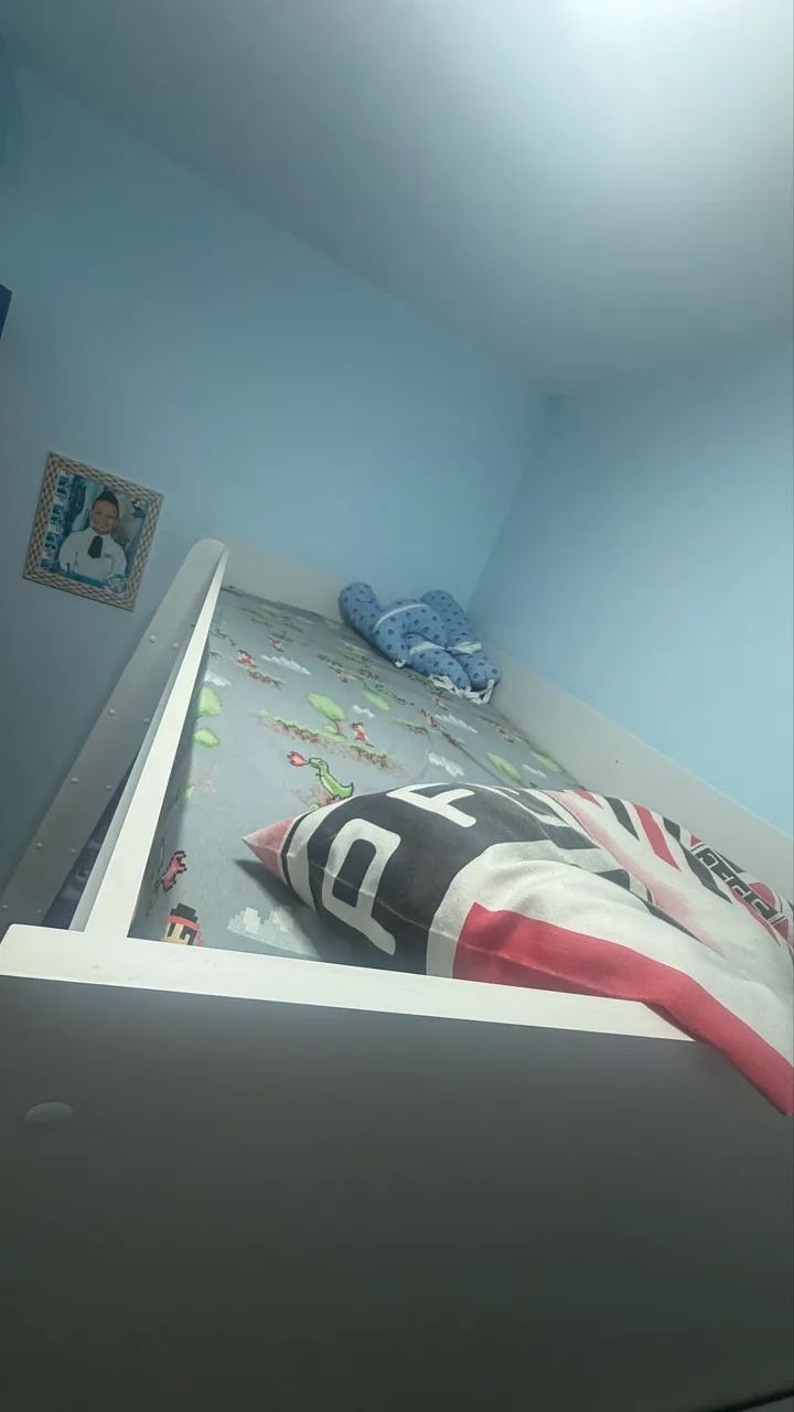 Cama infantil com guarda roupa  - Foto 3
