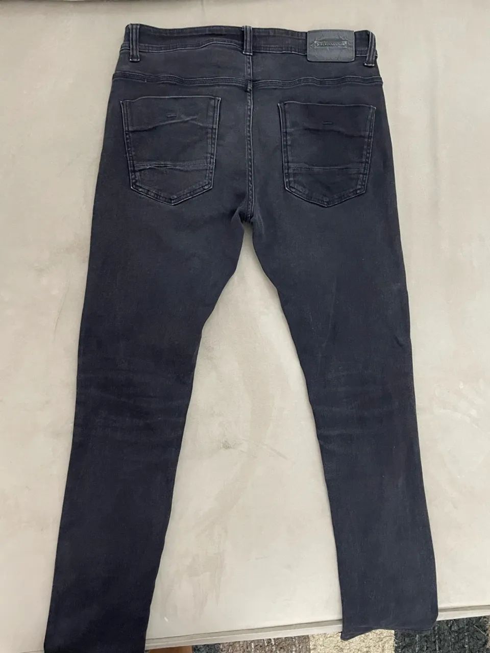 Vende-se calça jeans importada da Siberian - Foto 2
