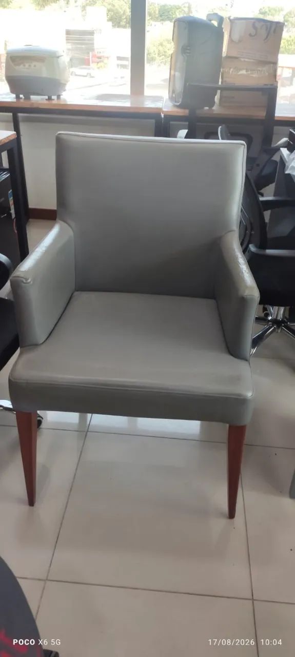 Poltronas Cinzas
