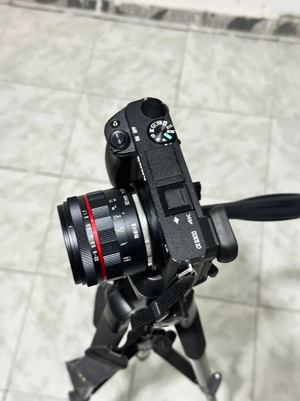 KIT FOTOGRÁFICO SONY A6300 + MEIKE 50MM ? COMPLETO - Foto 2
