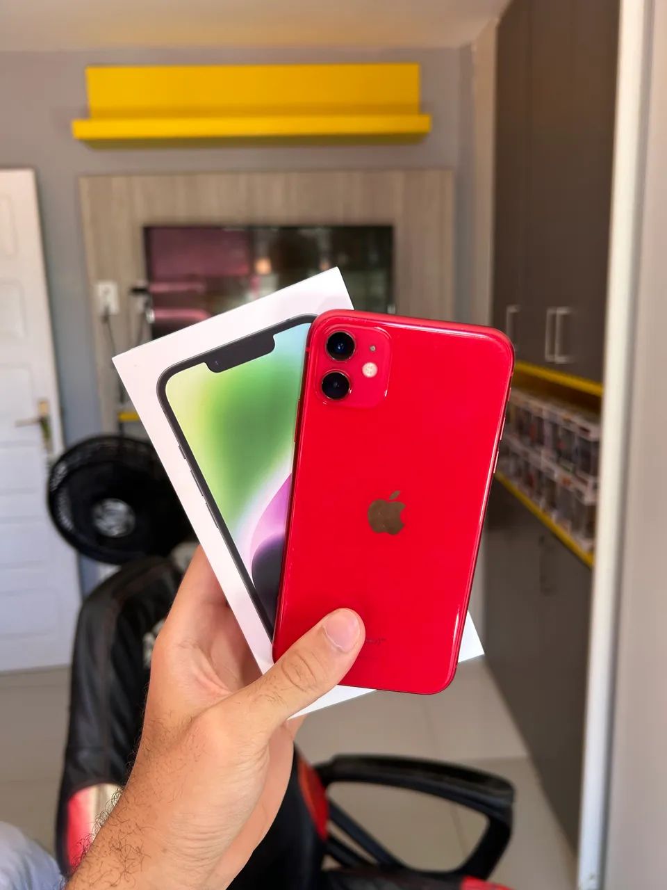iPhone 11 Red 64GB - Celulares e Smartphones - Renascença, São