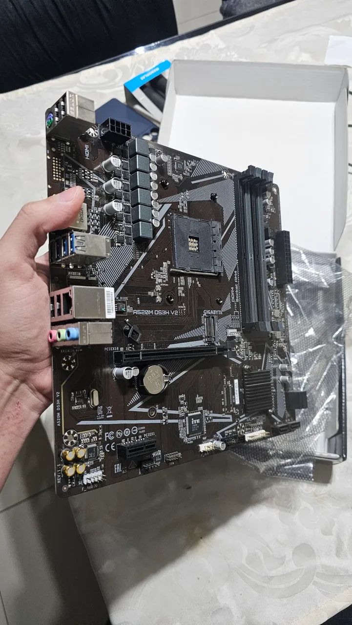 Placa mãe Gigabyte A520M  - Foto 2
