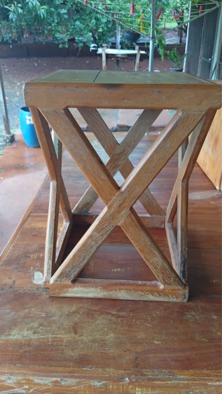 Mesa de madeira com 8 baquetas - Foto 4