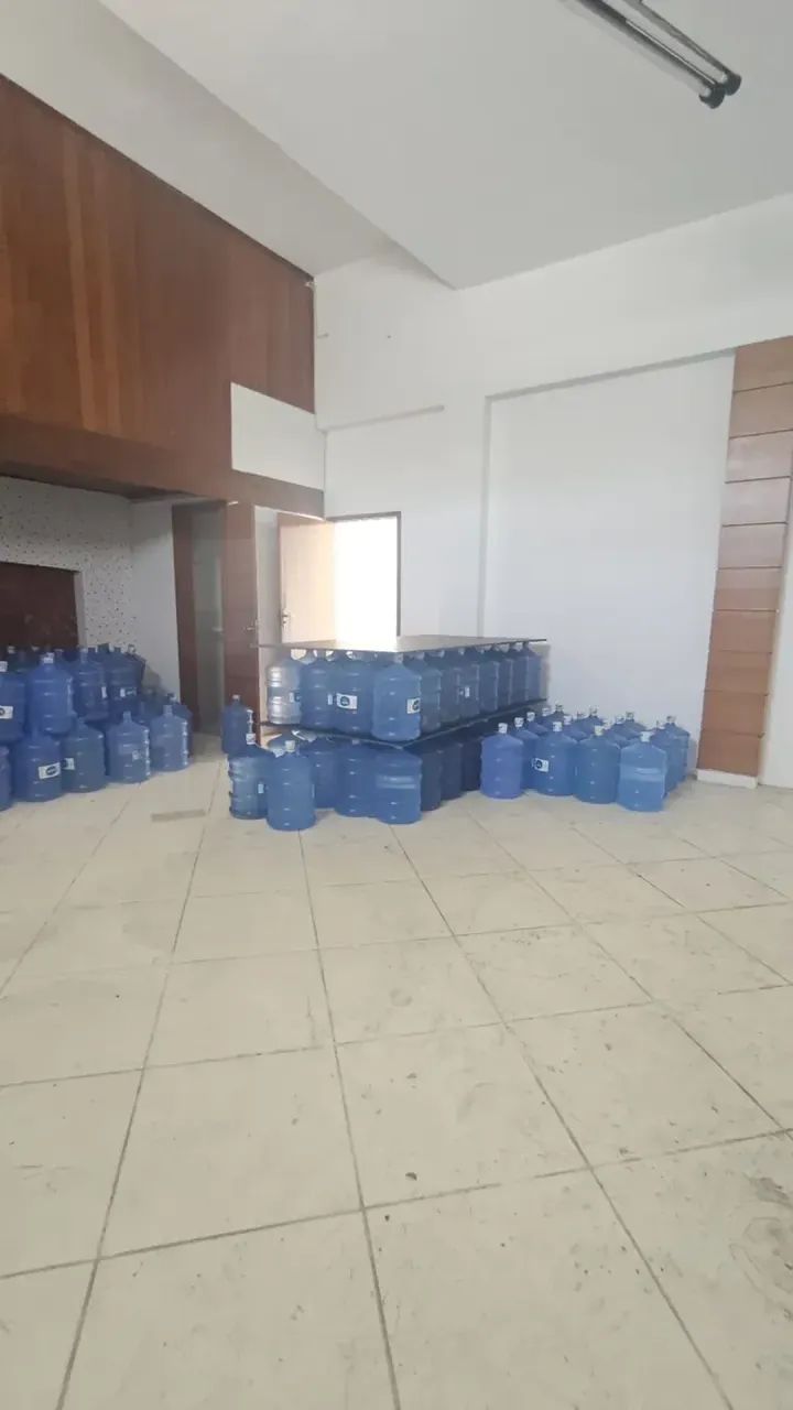 Ponto Comercial Amplo Com Salas e Galpão no Grã Duquesa para - Foto 3