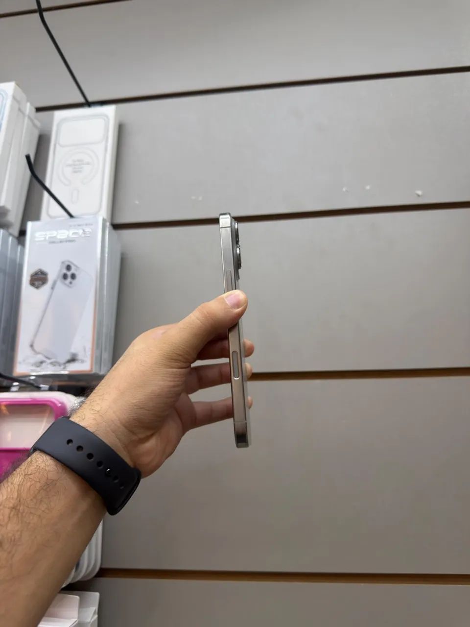 IPHONE 16 PRO MAX DE 1TB SEMINOVO  - Foto 2