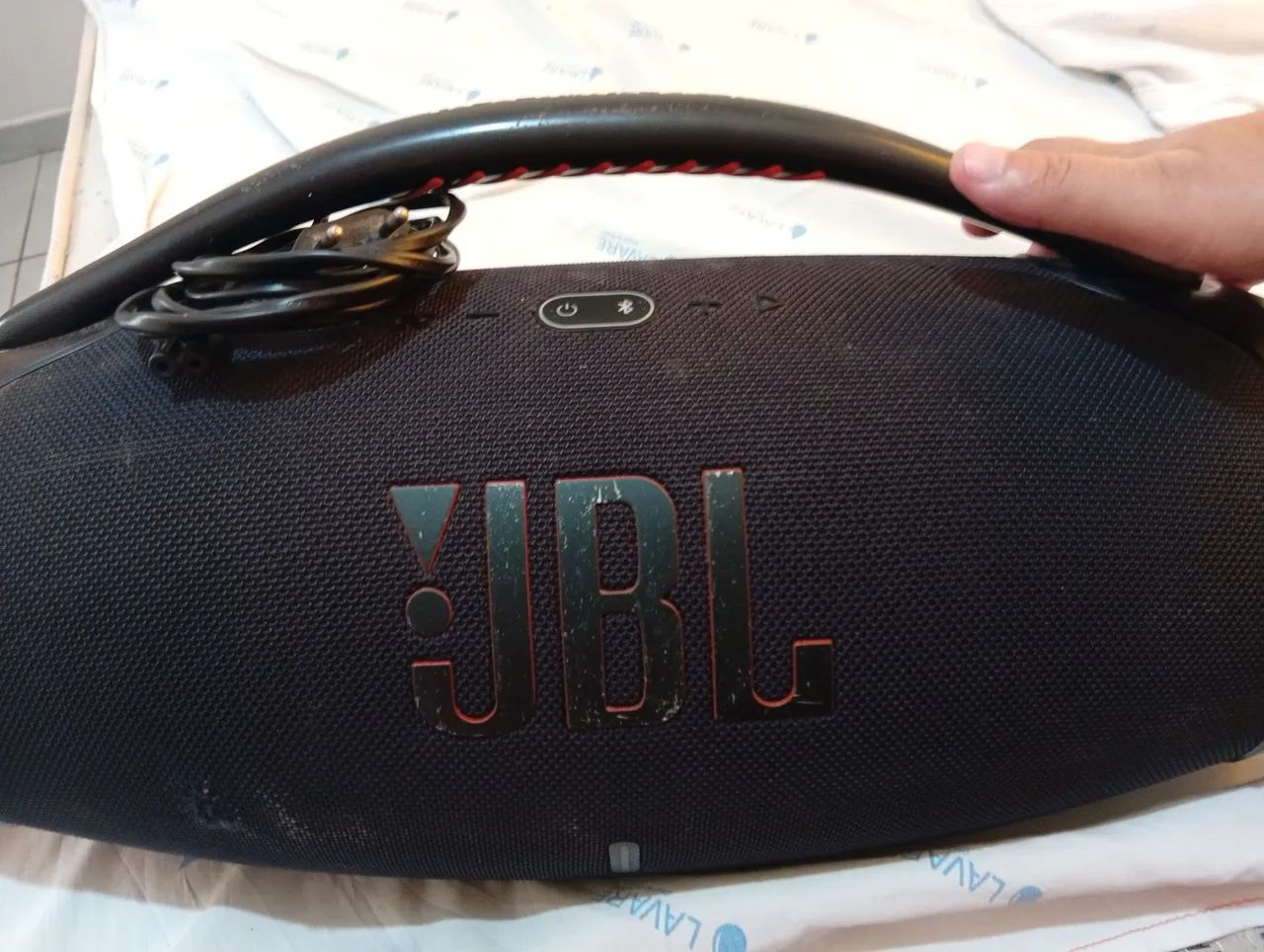 Caixa de som JBL semi nova