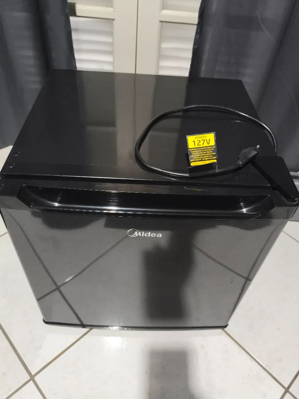 Frigobar Midea 127 V 