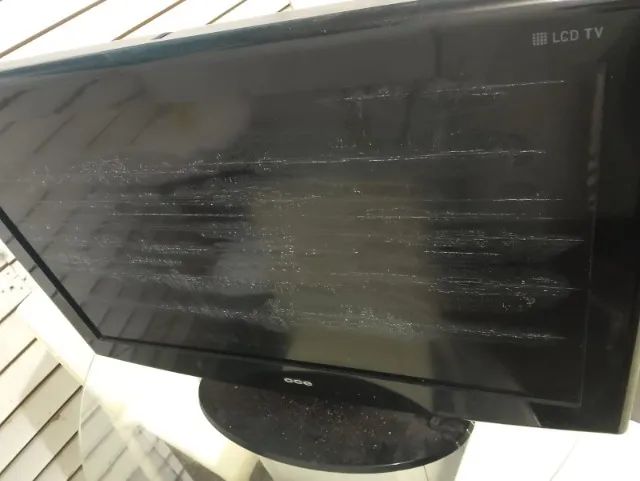 Tv LCD CCE 32 com defeito - Foto 4