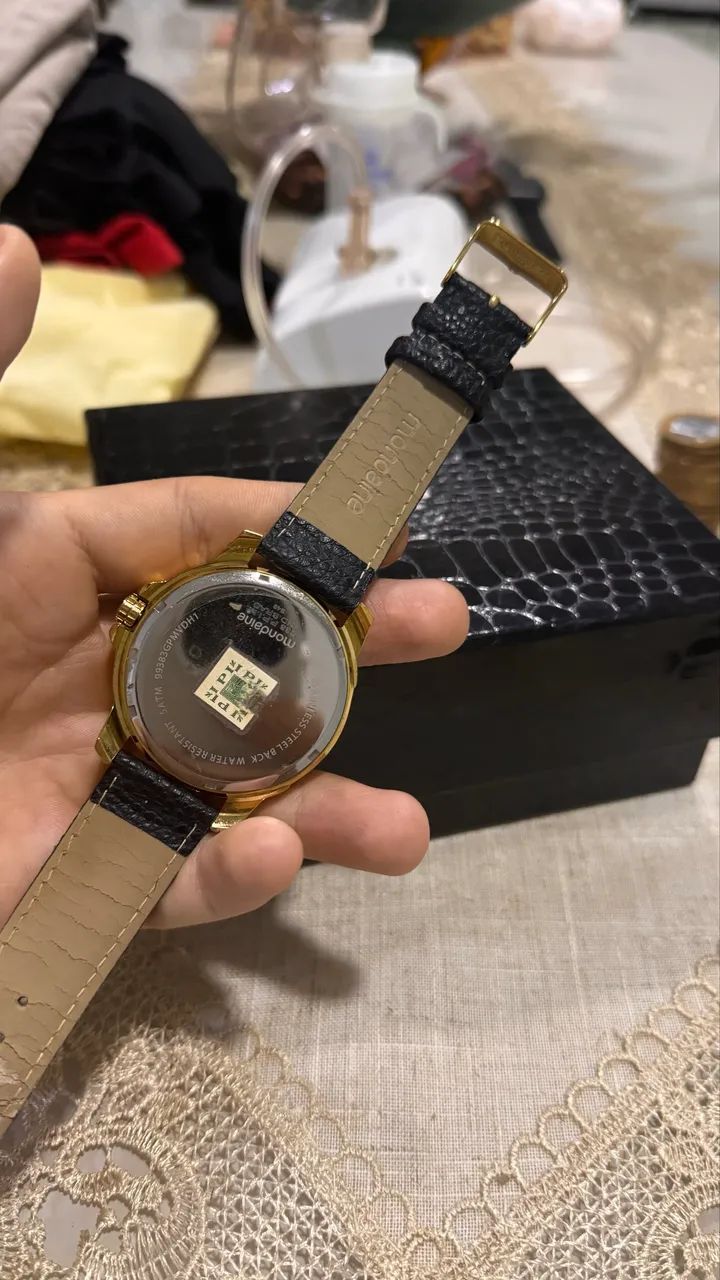 Relógio mondaine dourado - Foto 3