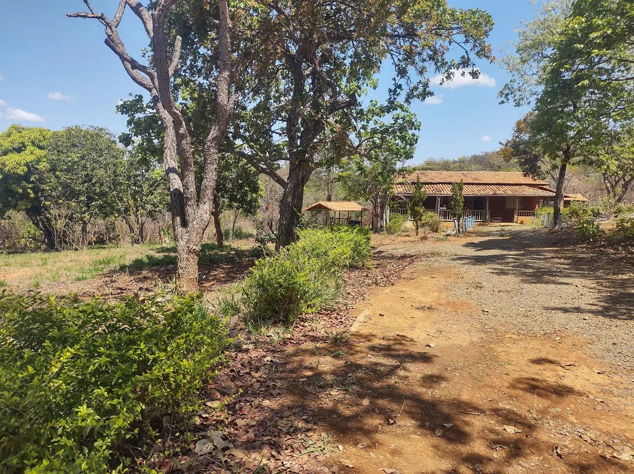 Vendo ou troco .casa 4q.5000 m