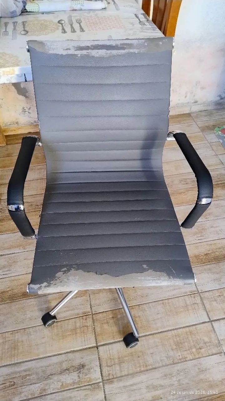 Cadeira Secretária Giratória