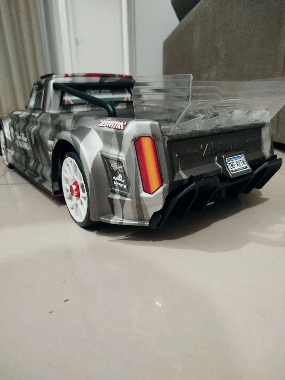 Automodelo Arrma Infraction  - Foto 4