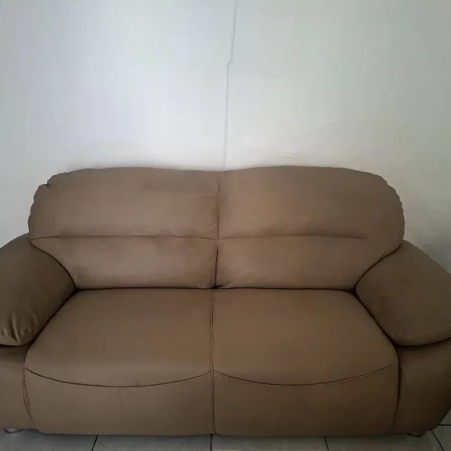 Vendo jogo de sofá de 2 (1,60 m) e 3 lugares (2 m) em couro sintético.  - Foto 5