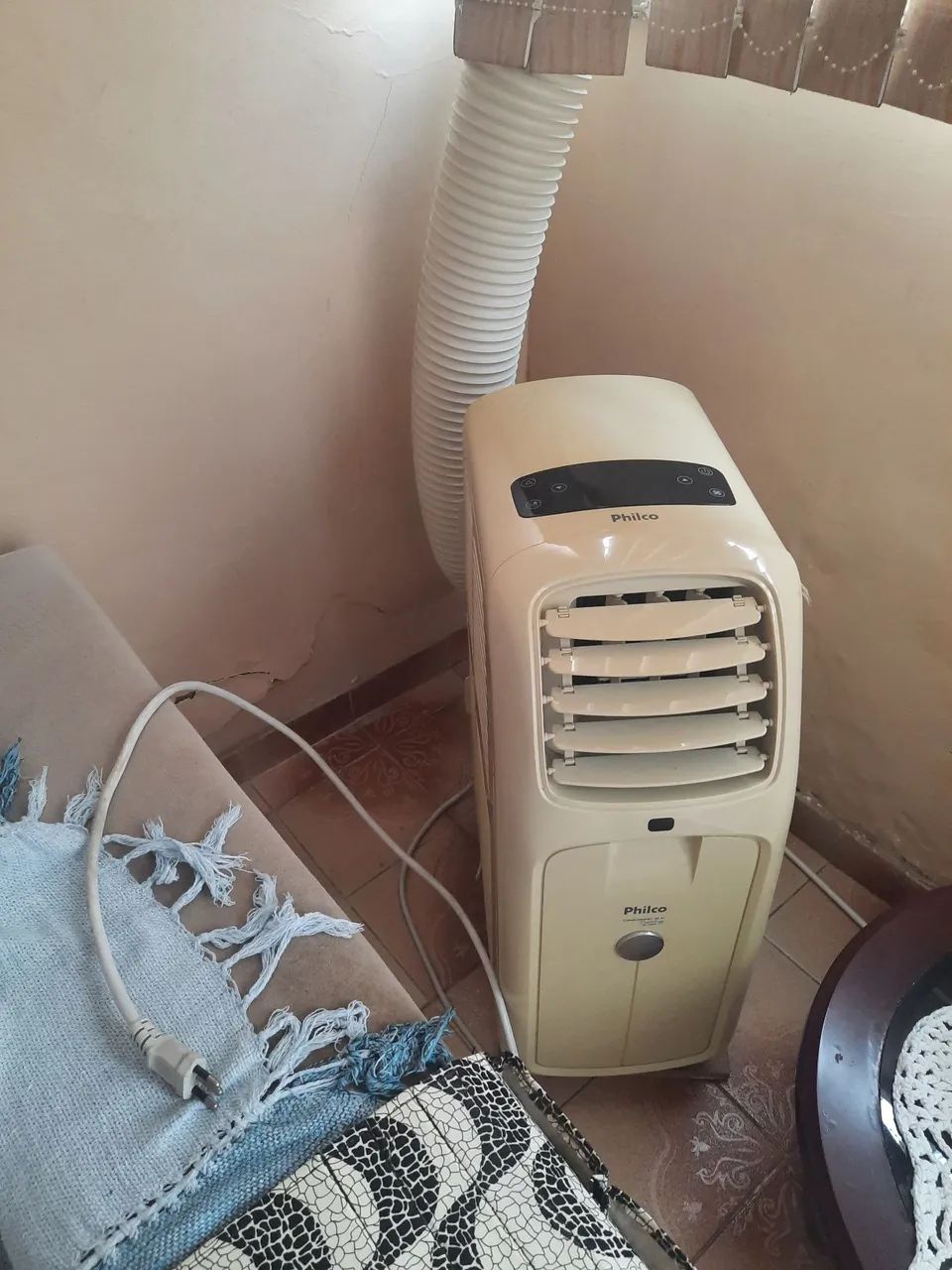 Vendo Ar condicionado Portátil Philco exelente estado.