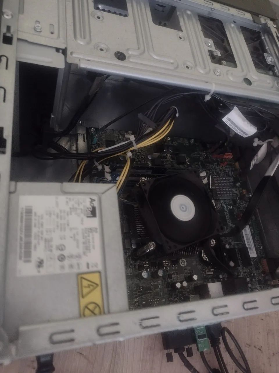 CPU LENOVO THINKCENTER  - Foto 4